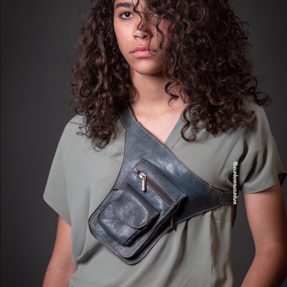 Fanny pack - Picture 1 of 3